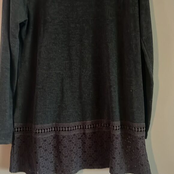 Soft surroundings gray crocheted tunic length top size medium - Picture 6 of 8